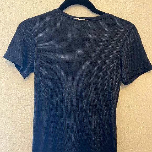 Lululemon V-Neck Shirt - Picture 2 of 3